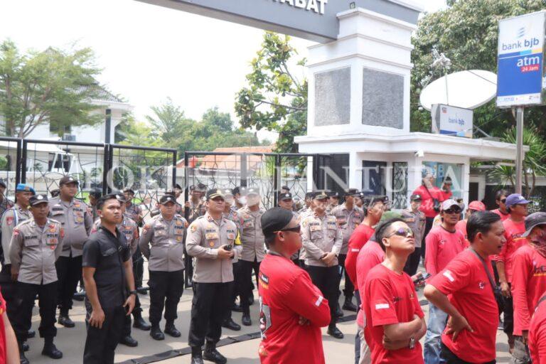 Polres Indramayu Kawal Aksi Buruh Pra-Mayday