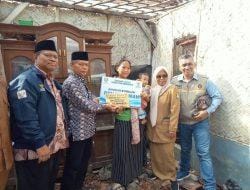 Kolaborasi Baznas, PWI dan SMSI, Bantu Warga Srengseng
